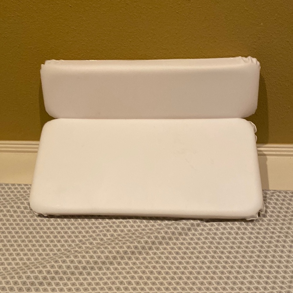 Bathtub Headrest